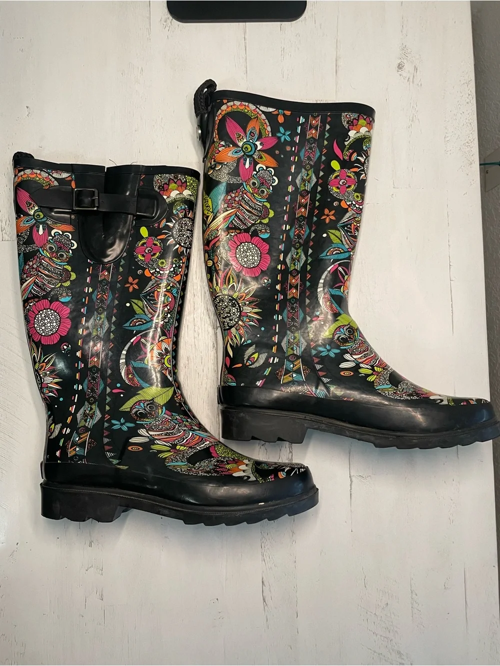 Sakroots Rhythm Black Multicolor Floral Rain Boots Size 7